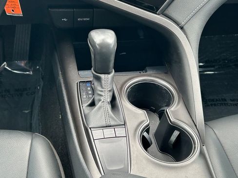 Used 2024 Toyota Camry SE FWD image 19