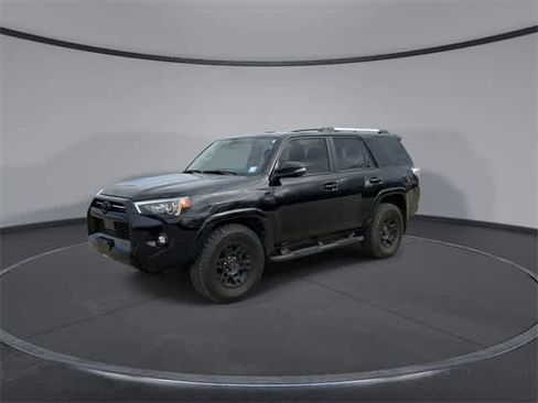Used 2023 Toyota 4Runner SR5 Premium image 4