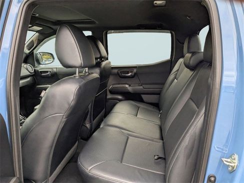 Used 2019 Toyota Tacoma TRD Off-Road image 13