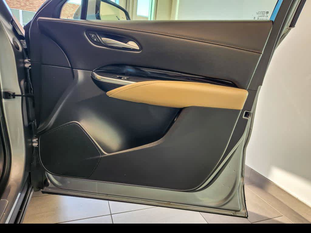 Used 2024 Cadillac XT4 Luxury w/ Cold Weather Package AWD/4WD image 24