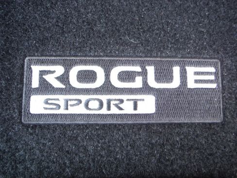 Used 2021 Nissan Rogue Sport SV AWD/4WD image 11