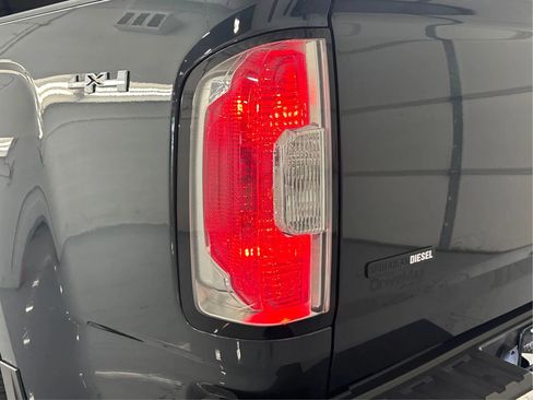 Used 2017 GMC Canyon SLT w/ Driver Alert Package image 34