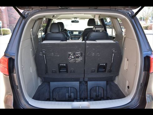Used 2016 Kia Sedona SX image 24