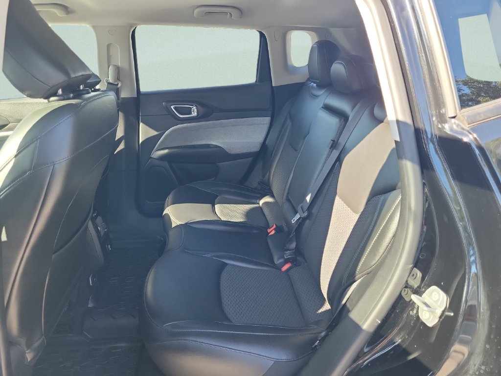 Used 2022 Jeep Compass Latitude FWD image 10