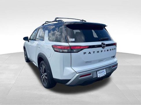 Certified 2025 Nissan Pathfinder Platinum AWD/4WD image 3