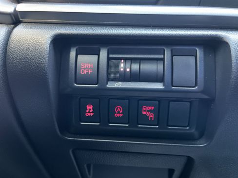 Used 2021 Subaru Crosstrek 2.5i Limited w/ Moonroof Package 2 image 32