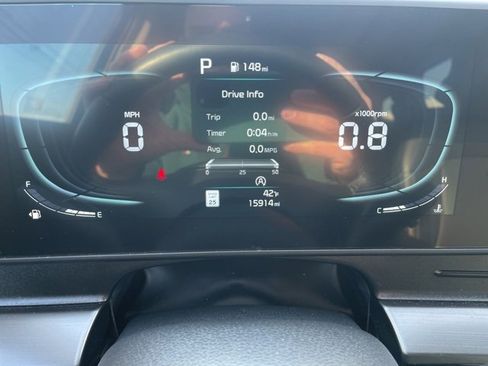 Used 2025 Kia Sportage EX image 24