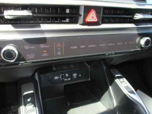 New 2025 Kia Sorento S w/ Panoramic Sunroof Package image 22