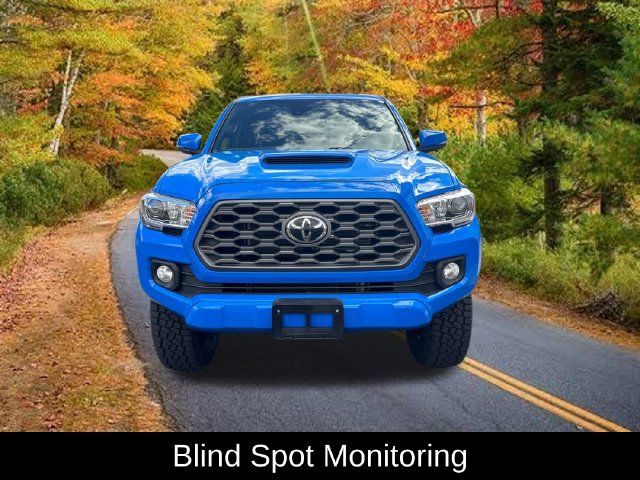 Used 2020 Toyota Tacoma TRD Sport w/ Technology Package AWD/4WD image 9