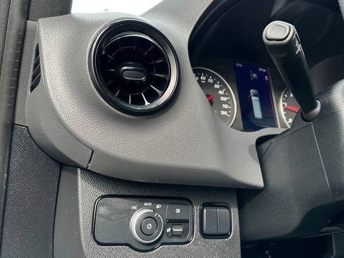 Used 2024 Mercedes-Benz Sprinter 3500 image 13