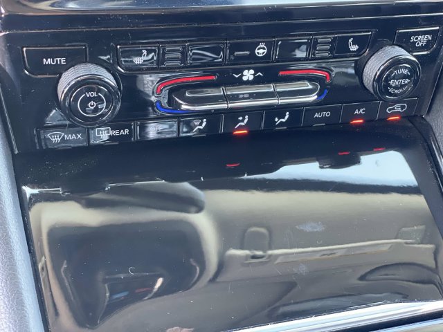 Used 2023 Jeep Grand Cherokee 4WD 4xe image 16