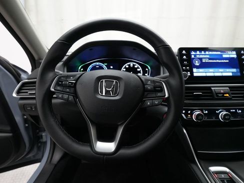 Certified 2022 Honda Accord Touring image 4