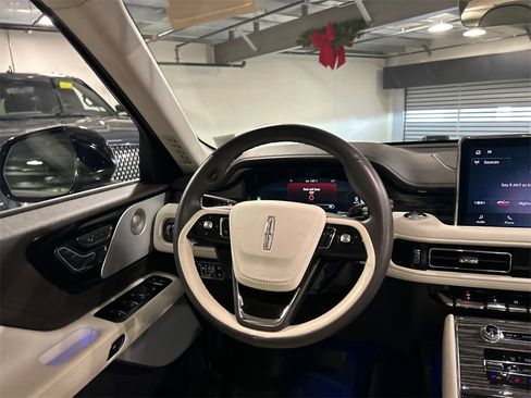 Certified 2024 Lincoln Aviator Black Label w/ Dynamic Handling Package image 23