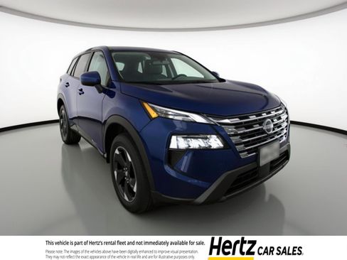 Used 2025 Nissan Rogue SV image 1