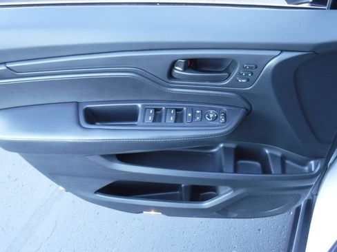 Used 2023 Honda Odyssey EX-L image 11