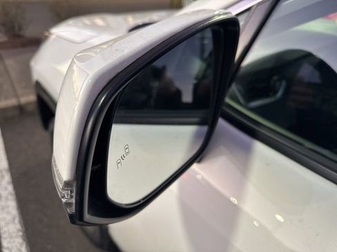 Used 2023 Toyota RAV4 SE image 5