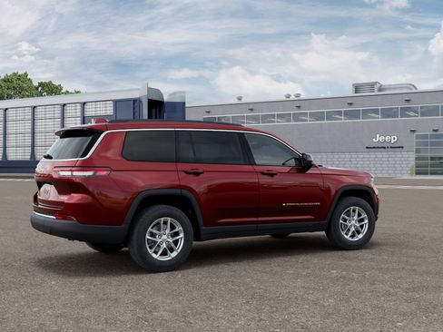New 2026 Jeep Grand Cherokee L 4WD image 3