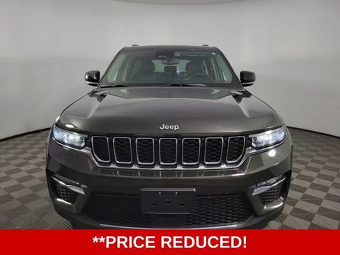 Used 2023 Jeep Grand Cherokee Limited AWD/4WD image 2