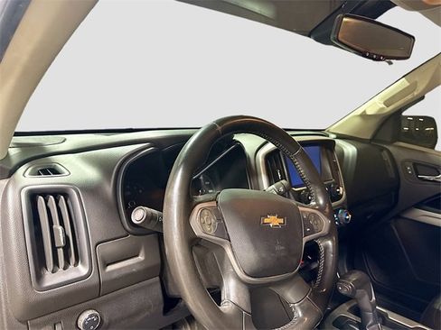 Used 2018 Chevrolet Colorado LT image 11