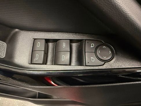 Used 2025 Chevrolet Equinox LT w/ Convenience Package II image 10