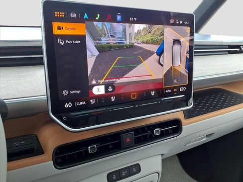 New 2025 Volkswagen ID. Buzz 1st Edition image 9