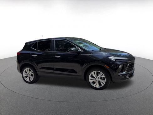 Used 2025 Buick Encore GX Preferred FWD image 2