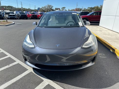 Used 2020 Tesla Model 3 Standard Range image 7