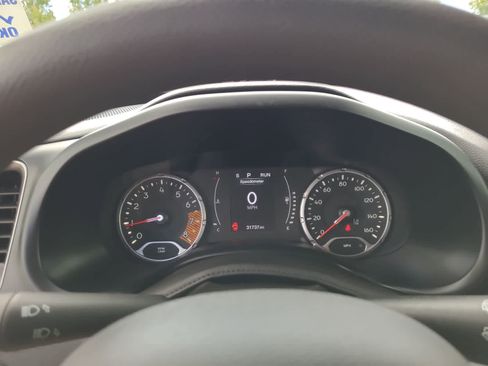 Used 2023 Jeep Renegade Latitude AWD/4WD image 26