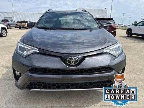 Used 2018 Toyota RAV4 SE w/ Power Extra Value Package AWD/4WD image 13