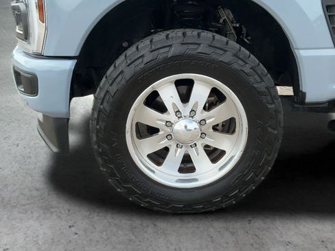 Used 2024 Ford F250 4x4 Crew Cab Super Duty image 25