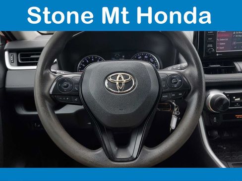 Used 2020 Toyota RAV4 LE AWD/4WD image 21