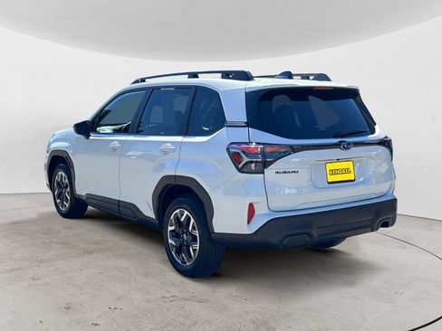 Certified 2025 Subaru Forester Premium AWD/4WD image 7
