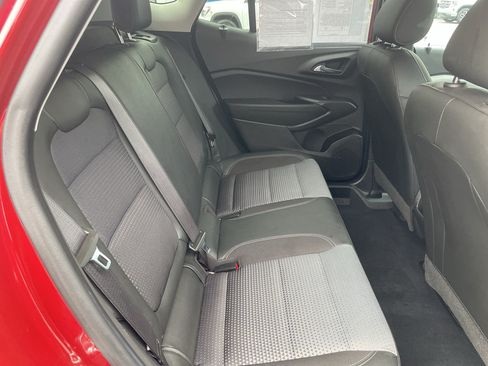 Certified 2025 Chevrolet Trax LT FWD image 14