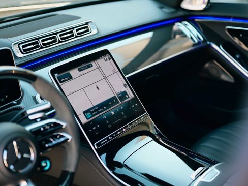 Used 2024 Mercedes-Benz S 63 AMG S image 27