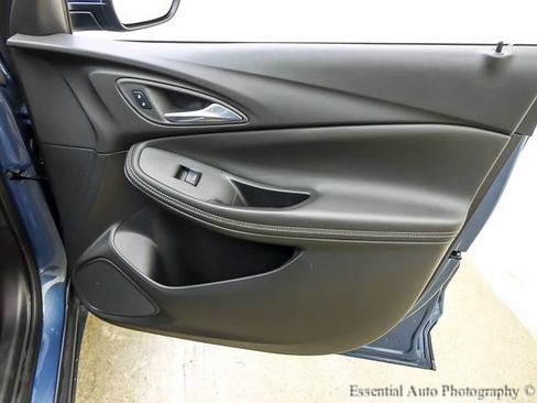 Certified 2024 Buick Encore GX Preferred w/ Comfort Package FWD image 23