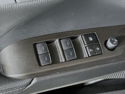 Used 2023 Toyota Camry XSE FWD image 14