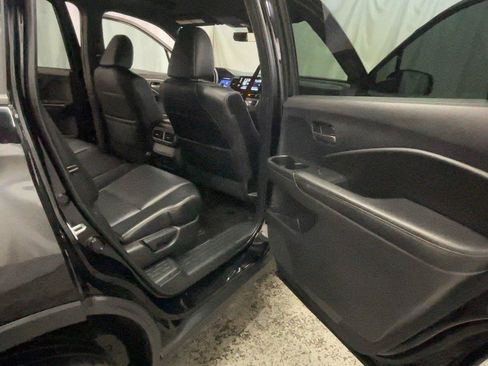 Certified 2025 Honda Passport EX-L image 23
