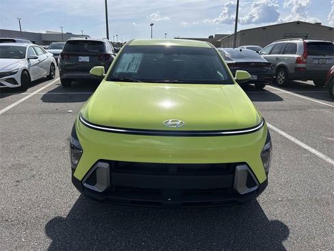 New 2026 Hyundai Kona SE image 7