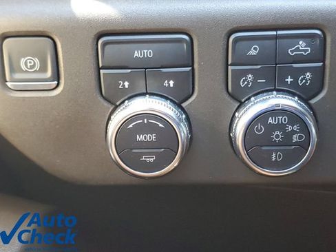 Used 2023 GMC Sierra 1500 SLT w/ SLT Premium Package AWD/4WD image 25