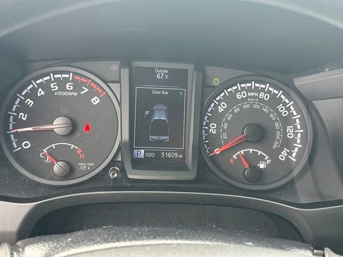 Used 2022 Toyota Tacoma SR AWD/4WD image 26