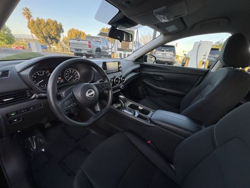 Used 2024 Nissan Sentra S image 10