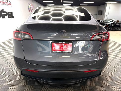 Used 2021 Tesla Model Y Long Range AWD/4WD image 12