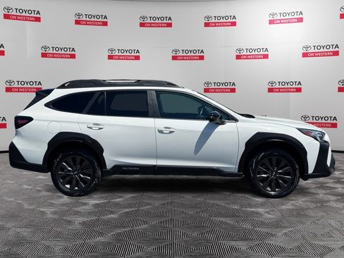 Used 2025 Subaru Outback Onyx Edition AWD/4WD image 4