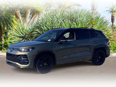 New 2025 Volkswagen Tiguan SE R-Line