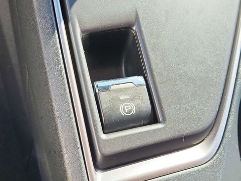 Certified 2025 Subaru Impreza 2.0i image 23