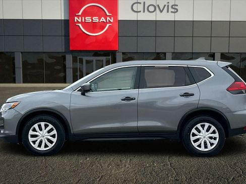Used 2017 Nissan Rogue S FWD image 6
