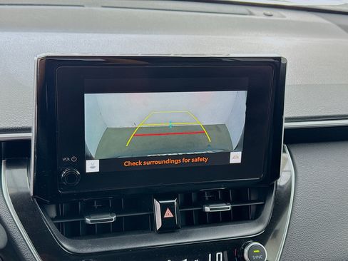 Used 2023 Toyota Corolla Cross XLE image 10