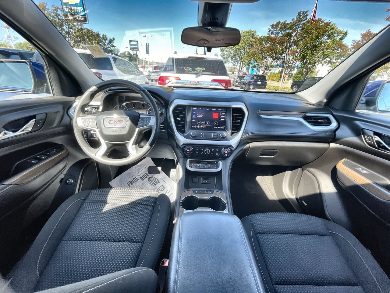 Used 2023 GMC Acadia SLE w/ Driver Convenience Package AWD/4WD image 21