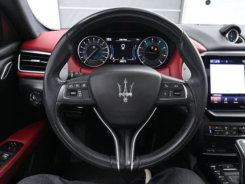 Used 2022 Maserati Ghibli Modena RWD image 42
