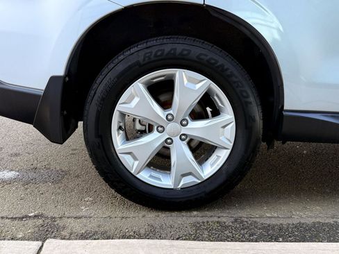 Used 2015 Subaru Forester 2.5i Premium w/ All-Weather Package image 9